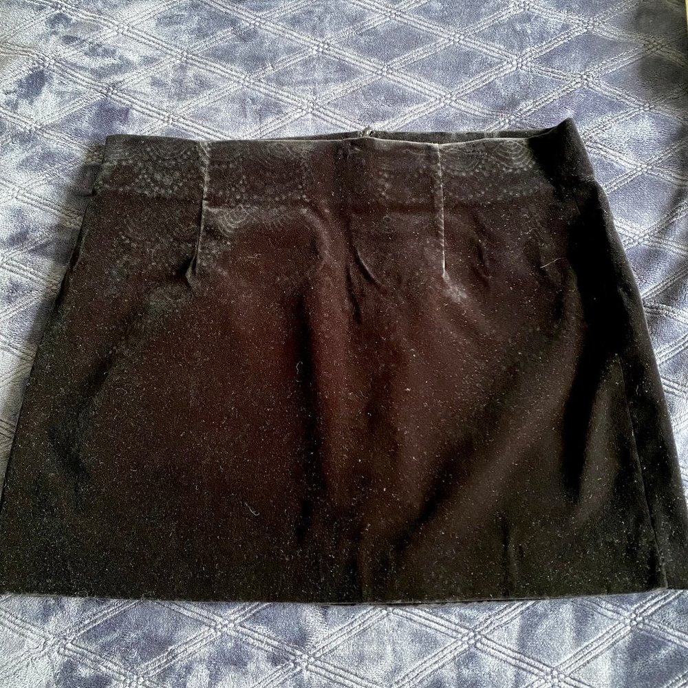 Zara Velvet Mini Skirt Black XL